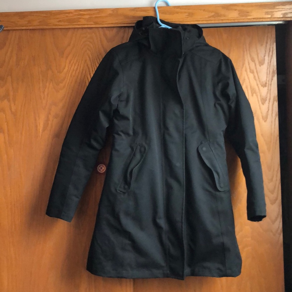 Gently used PATAGONIA TRES 3-IN-1 PARKA